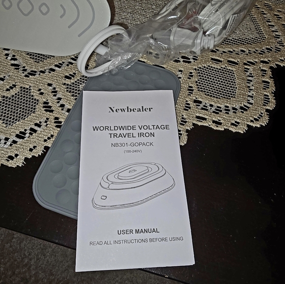 Newbealer Mini Travel Iron - Picture 3 of 9